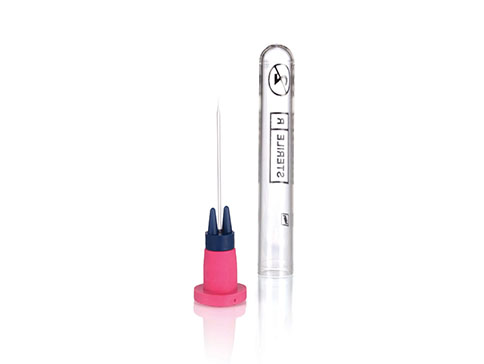 ORIGIO-holding-pipette